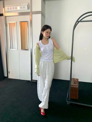 藏青色