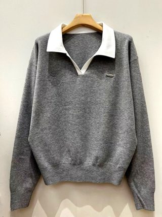 草绿色