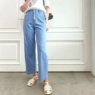 浅蓝色
