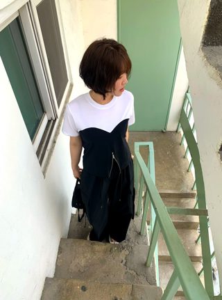 黑色