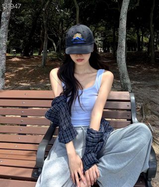 藏青色
