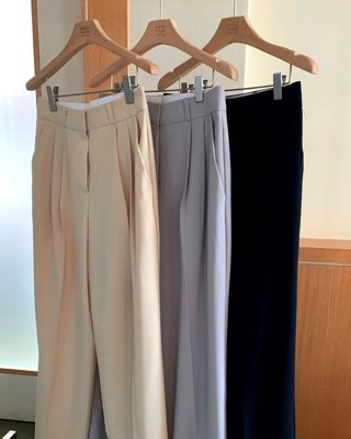 浅蓝色