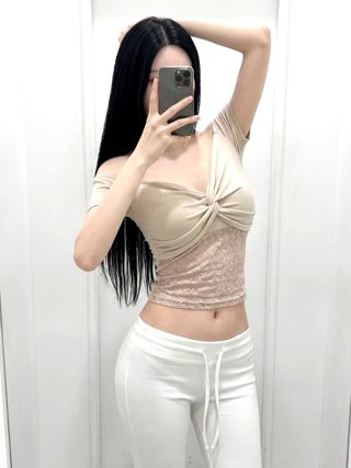 黑色