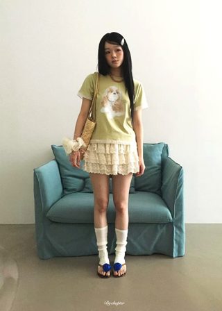 浅绿色