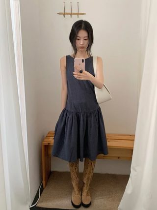 藏青色