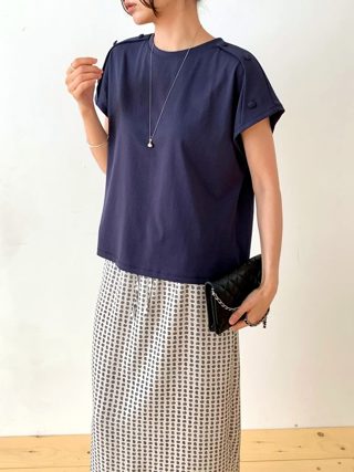 藏青色