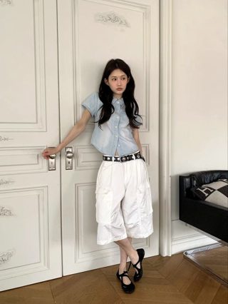 白色