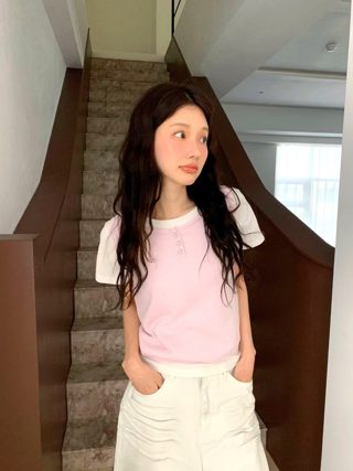 灰色
