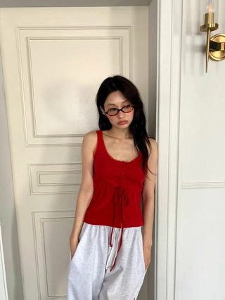 红色