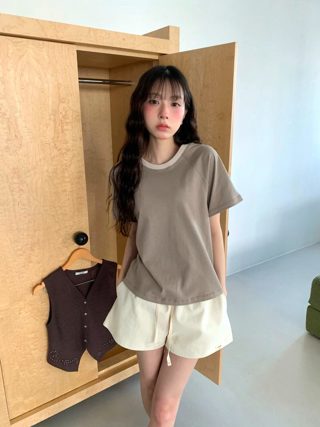 卡其色