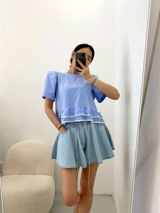 浅蓝色