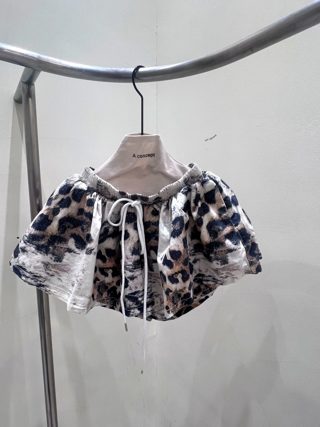 白色