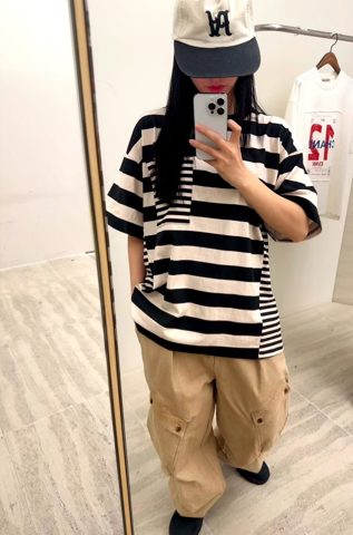 黑色
