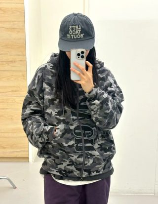 军绿色