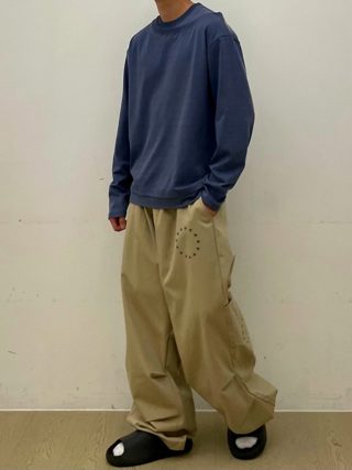藏青色