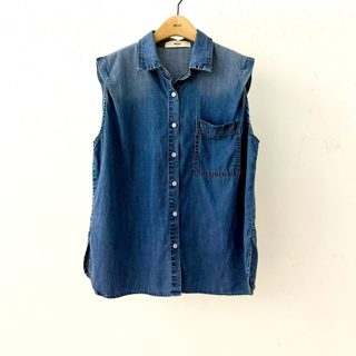 浅蓝色