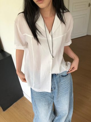 白色
