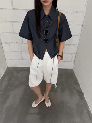 白色