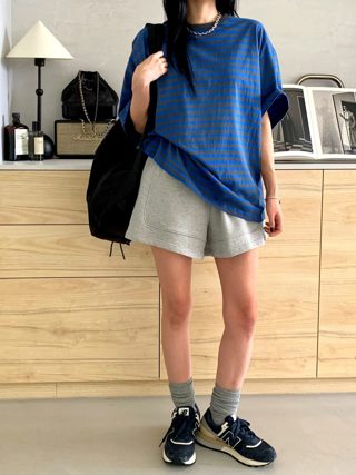 藏青色