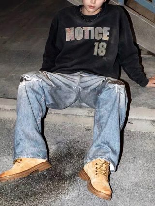 灰色