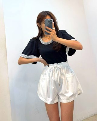 黑色