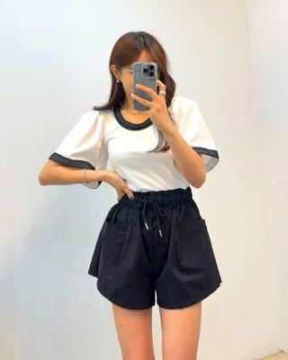 白色
