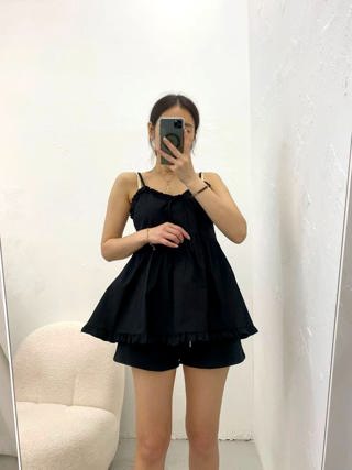 黑色