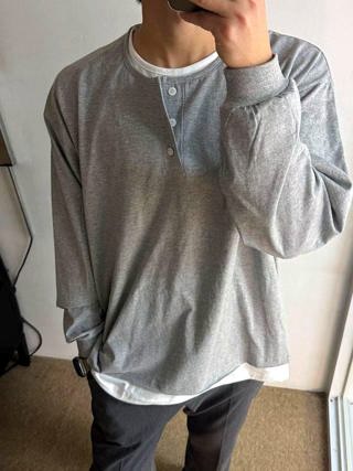 灰色