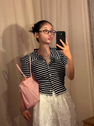 粉红色