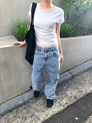浅蓝色
