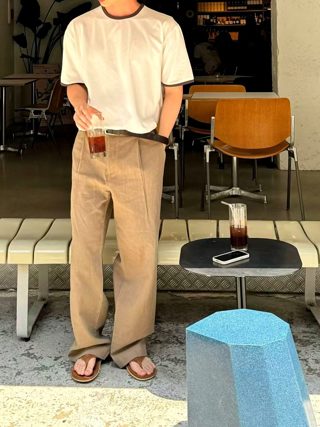 白色