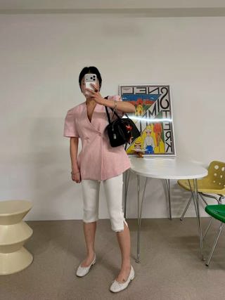 咖啡色