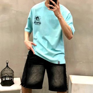 浅蓝色