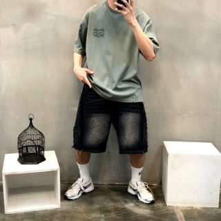 灰色
