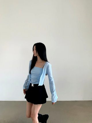 浅蓝色