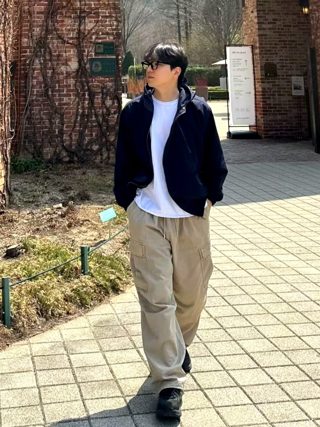 藏青色