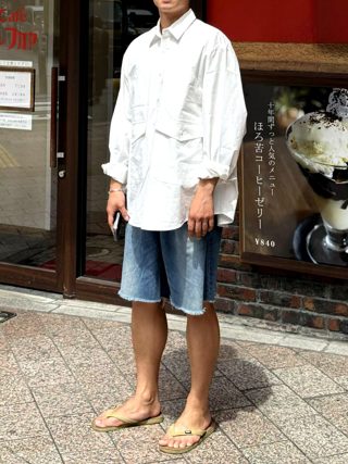 藏青色