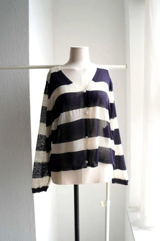 藏青色