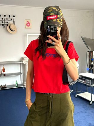 红色