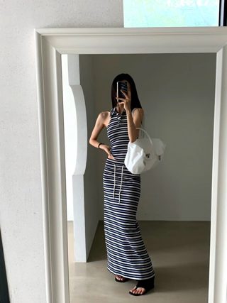 藏青色
