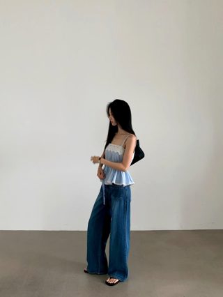 浅蓝色