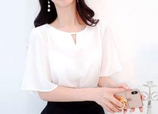 白色