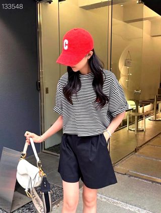 黑色