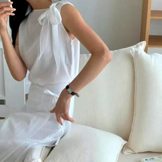 白色
