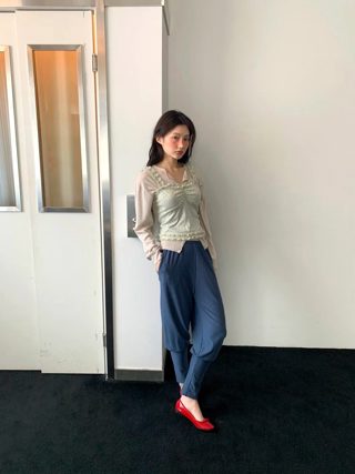 浅绿色