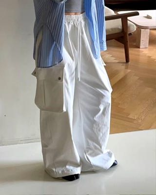 白色