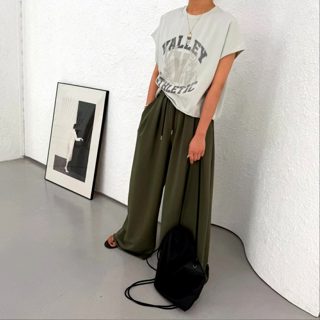 灰色