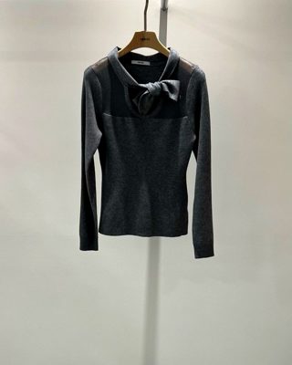 酒红色
