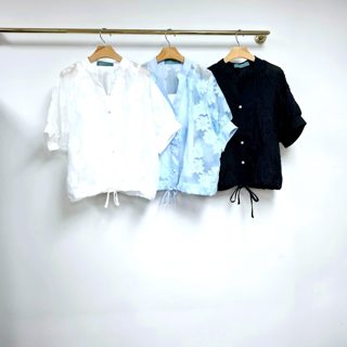 浅蓝色