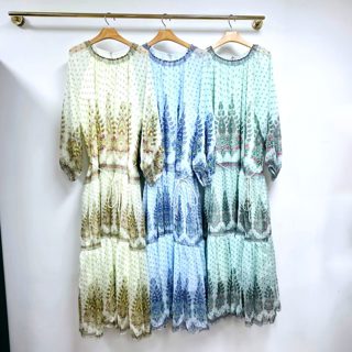 浅蓝色